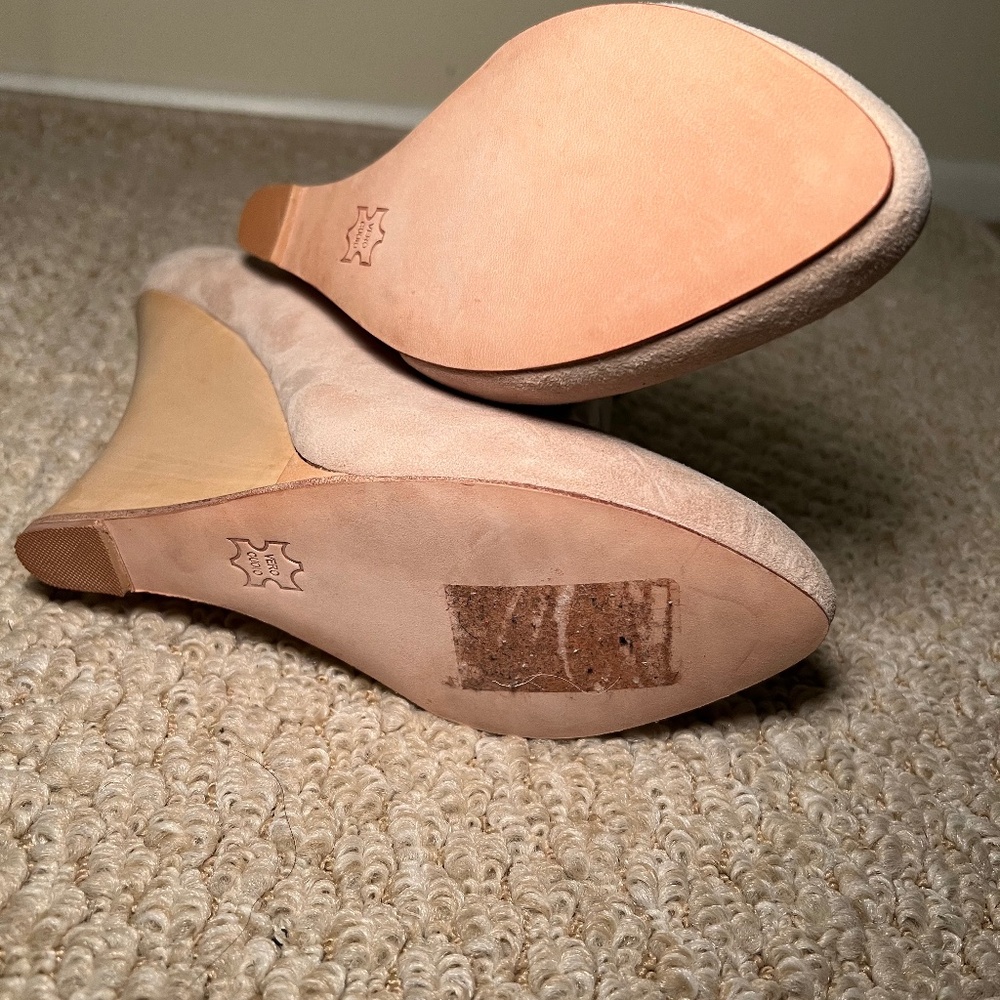 GUESS by Marciano Nude Suede Wedge Pumps- Size 8